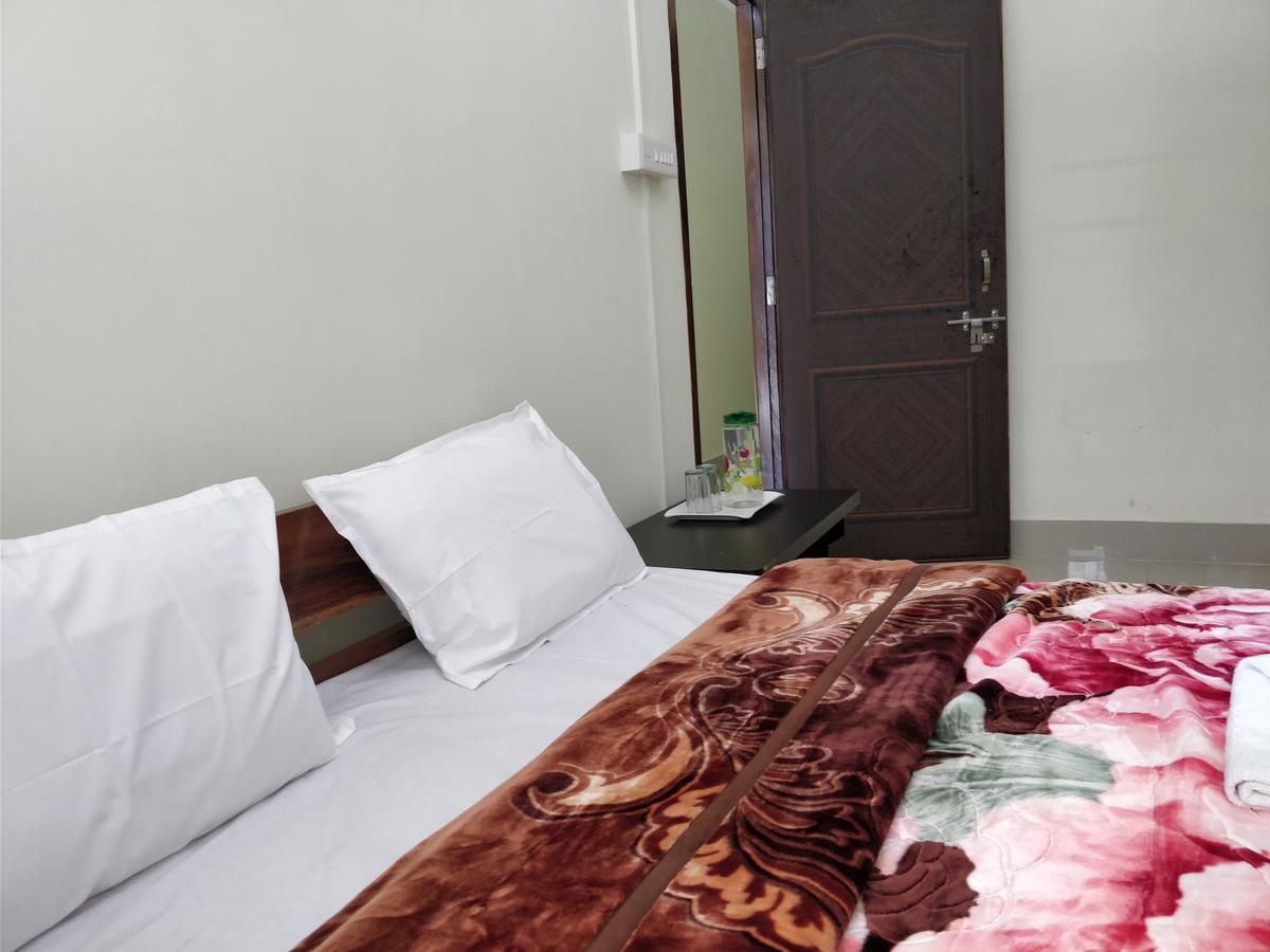 Hotel Pine Leaf גנגטוק מראה חיצוני תמונה