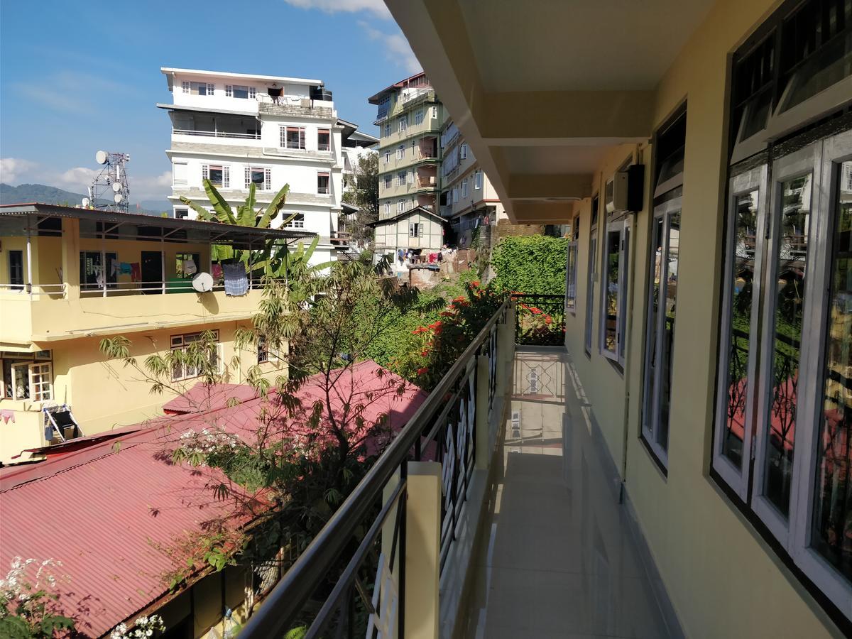Hotel Pine Leaf גנגטוק מראה חיצוני תמונה